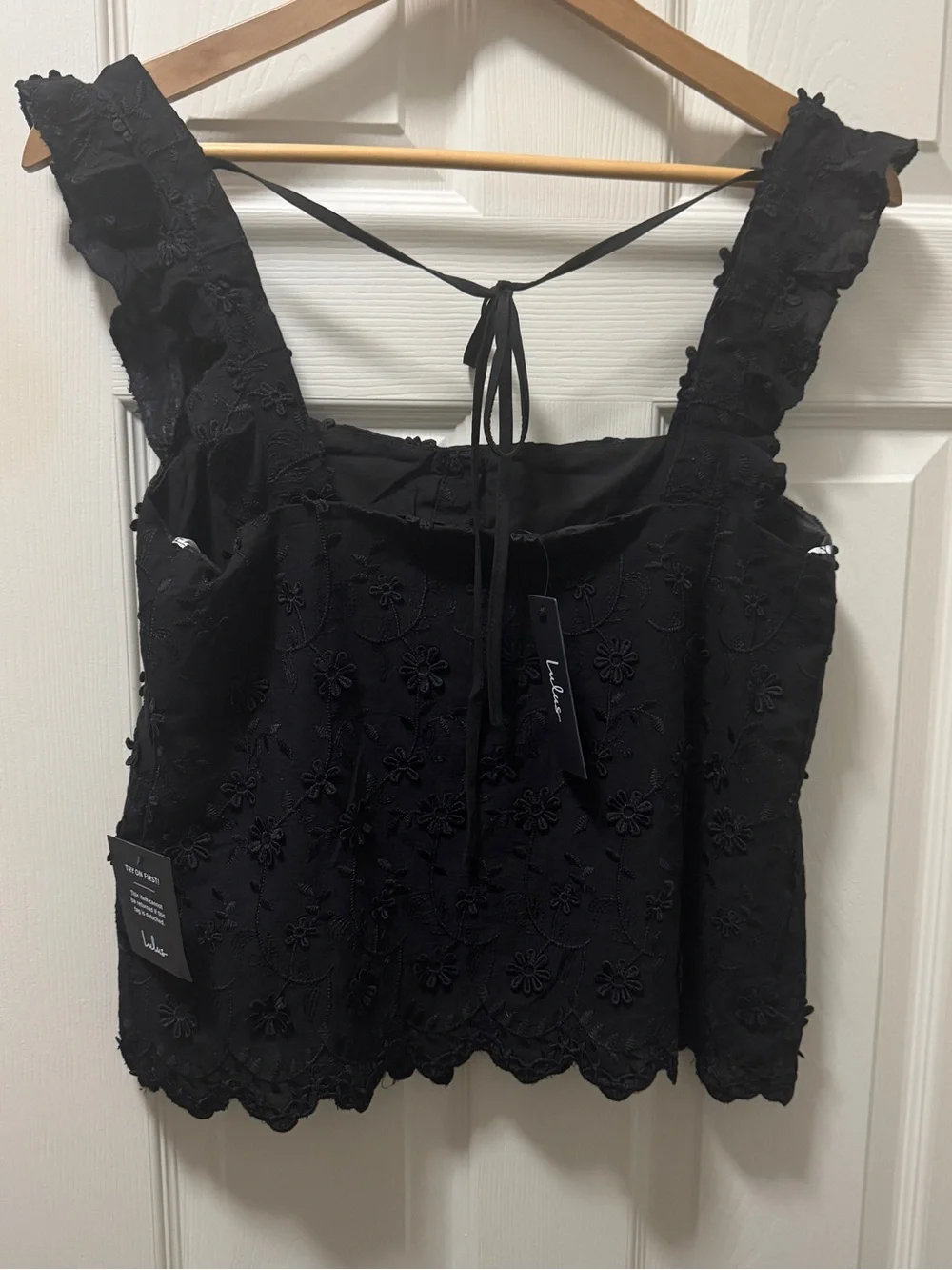 NWT Lulus Cutest Weekend Black 3D Floral Embroidered Tie-Back Tank Top Sz. S - Picture 3 of 7
